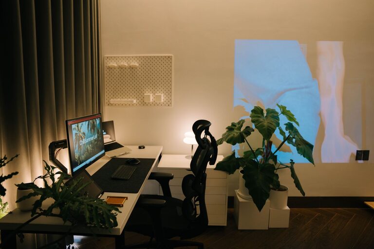 Tips for Creating a Relaxing Home Workspace to Boost Productivity